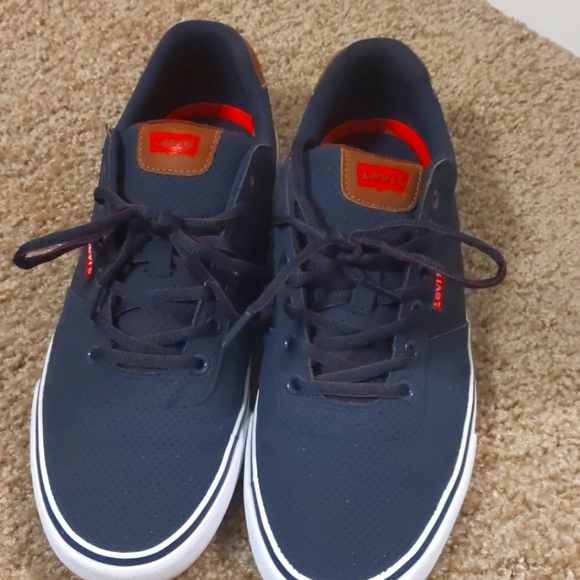 Levi's
